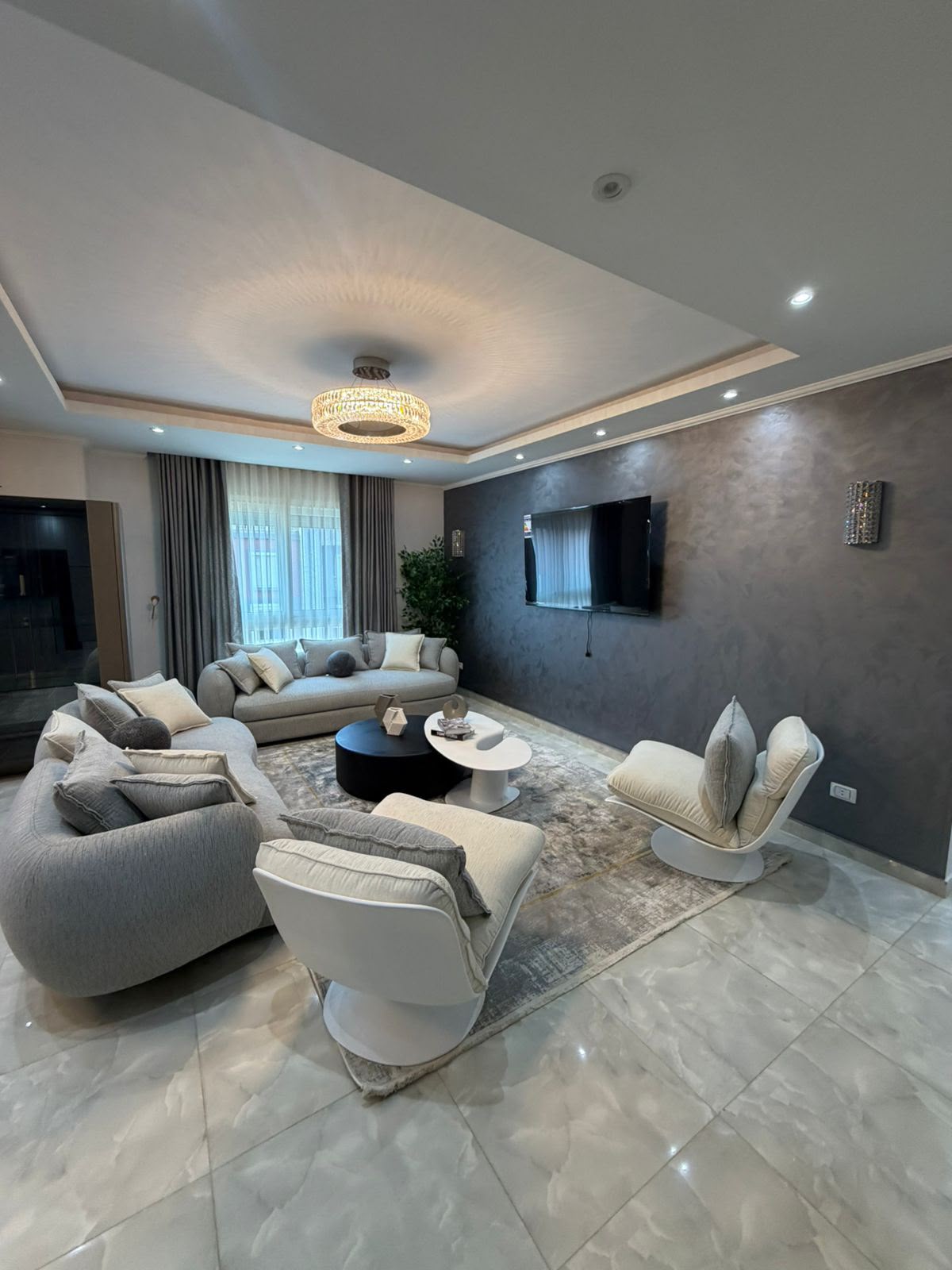 Fully Furnished 201sqm Turnkey Apartment for Sale in Amorada New Cairo